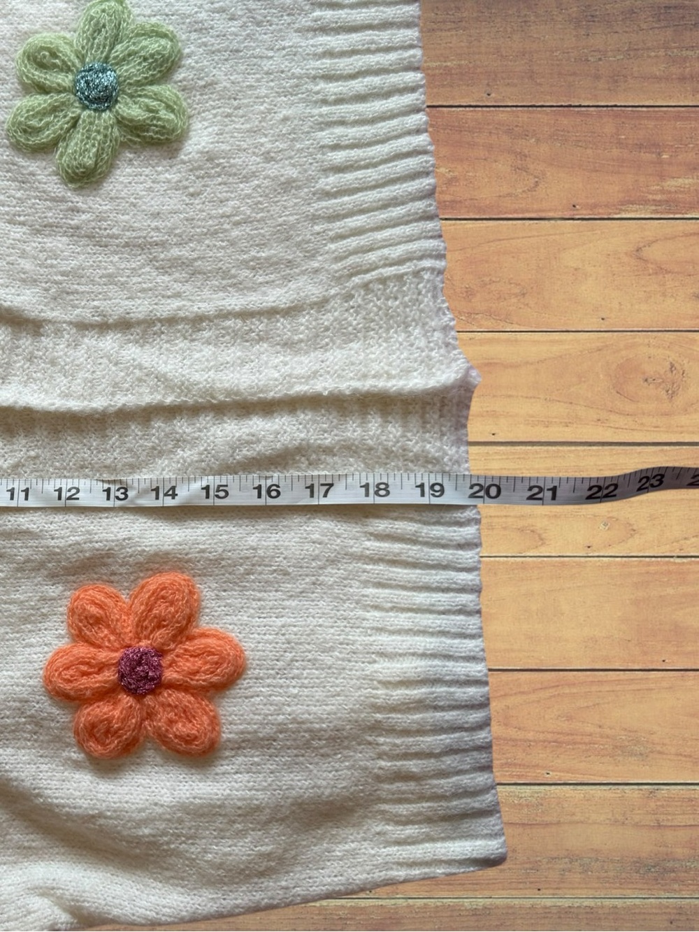 Dreamers by Debut Cropped Flower Power 3D Knit Ivory Cardigan NWOT - Picture 6 of 13